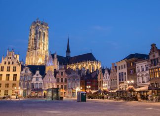 Tham quan phố cổ Mechelen nổi tiếng khi đi tour du lịch Bỉ